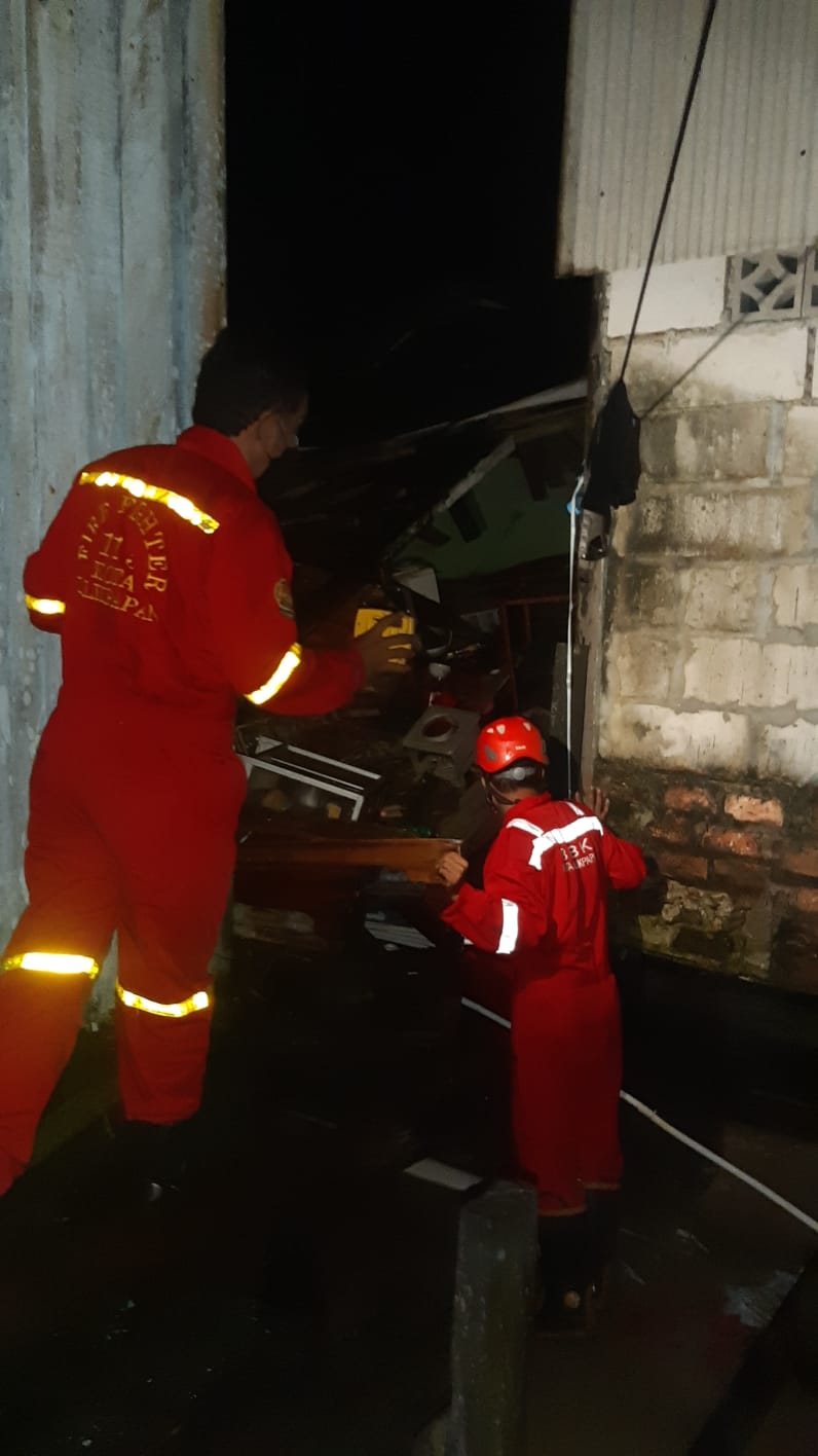 BANJIR GELOMBANG PASANG