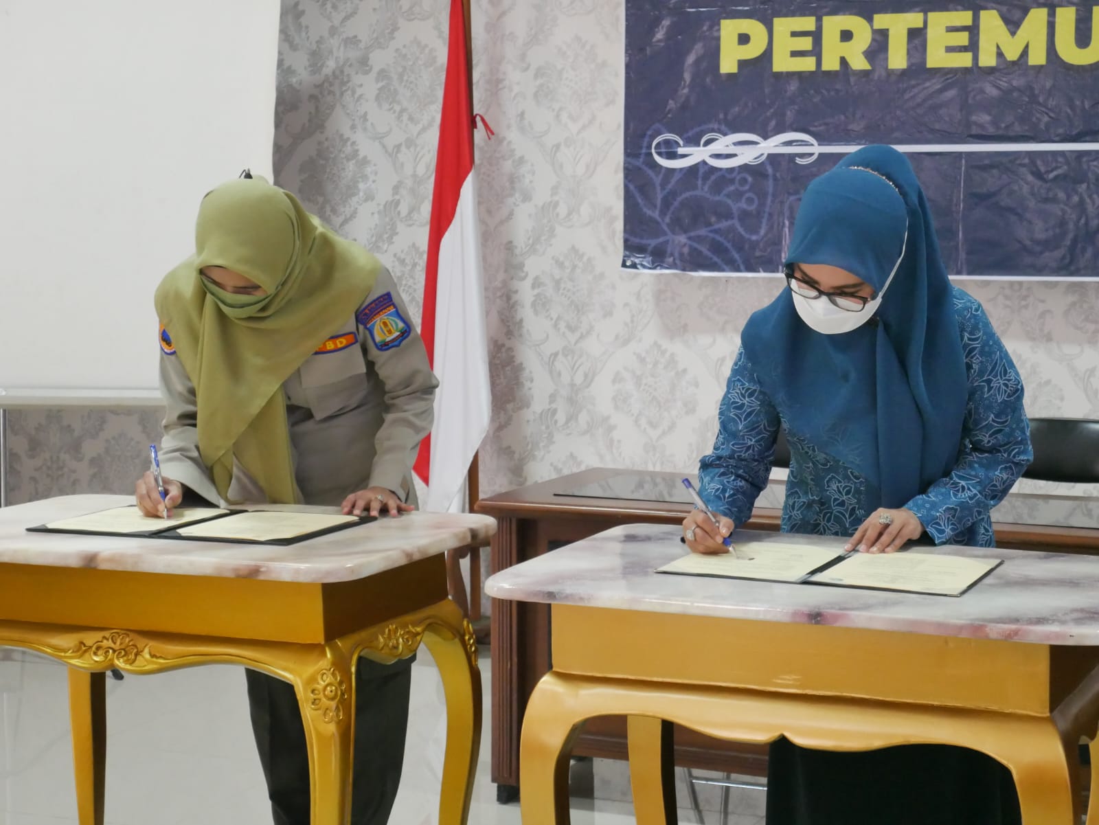 Penandatanganan Nota Kesepakatan Tentang Pembentukan dan Pemberdayaan Keluarga Sehat Tanggap Tangguh Bencana