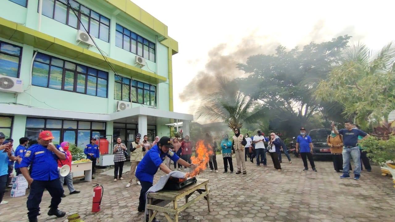 Giat Sosialisasi dan Simulasi Penanganan Bencana di Kecamatan Balikpapan Kota