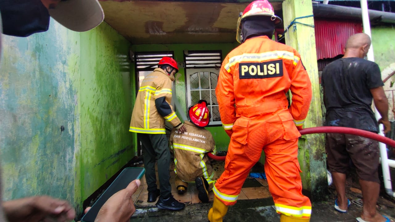 SIGAP, BPBD Balikpapan padamkan kebakaran di karang Jati